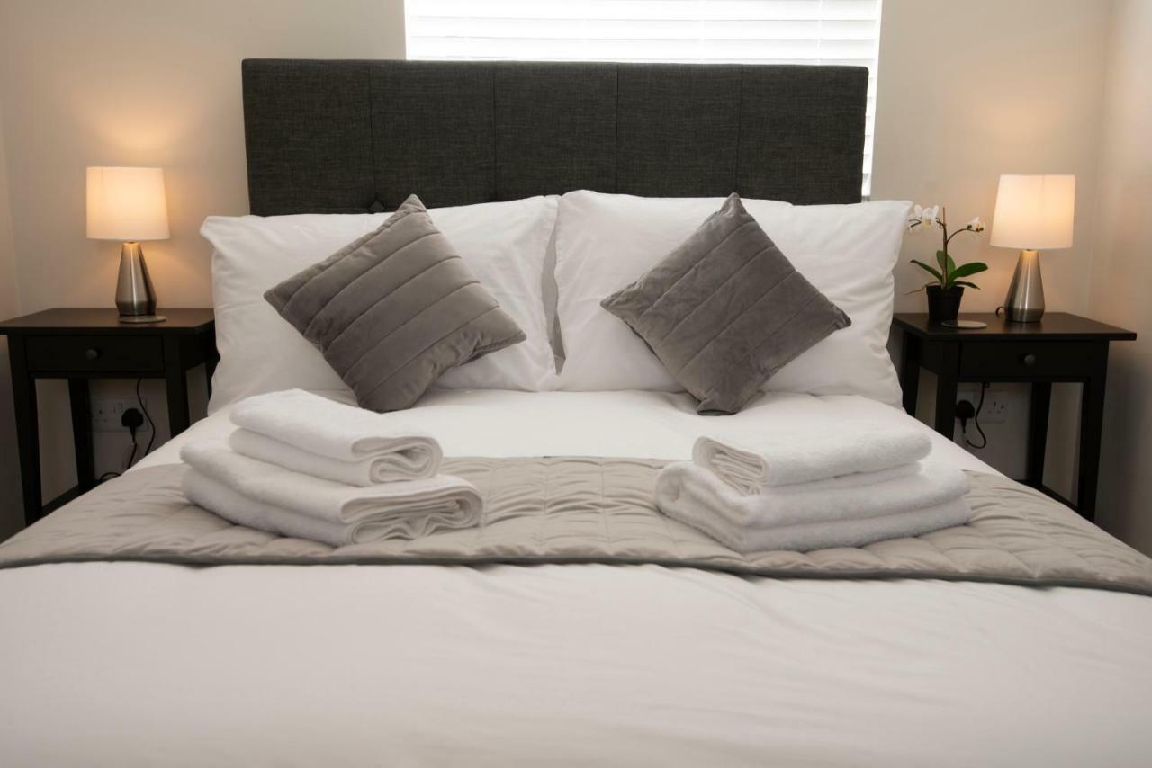 Flat B - Ground Floor, 2 Bedroom, 2 Bathroom With Garden In Southsea, Appartement Portsmouth