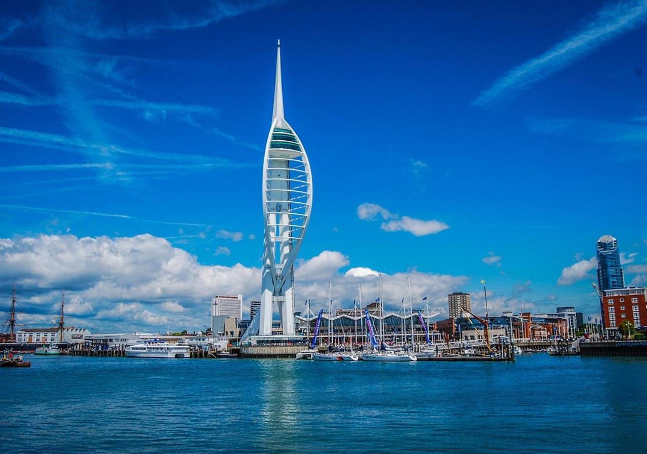 Appartement Flat B - Ground Floor, 2 Bedroom, 2 Bathroom With Garden In Southsea, *